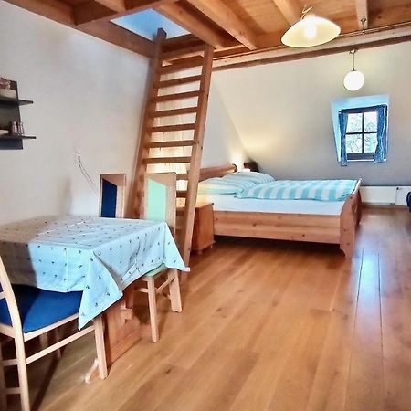 Ferienappartement Rondine Bekond المظهر الخارجي الصورة