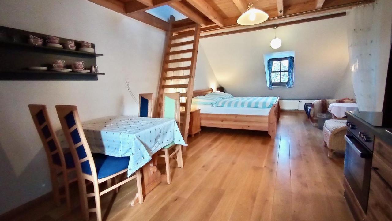 Ferienappartement Rondine Bekond المظهر الخارجي الصورة